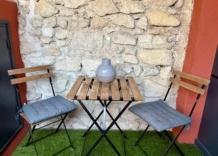 L'escale D'aquitaine *